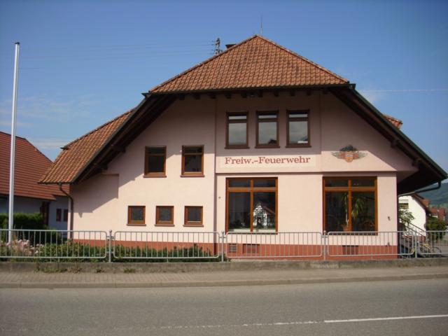 Bollenbach — Ölfilm auf der Kinzig