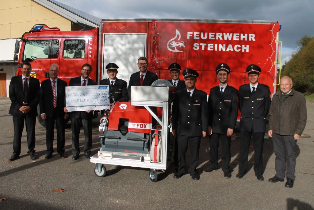 10 000-Euro-Spende für neue Spritze