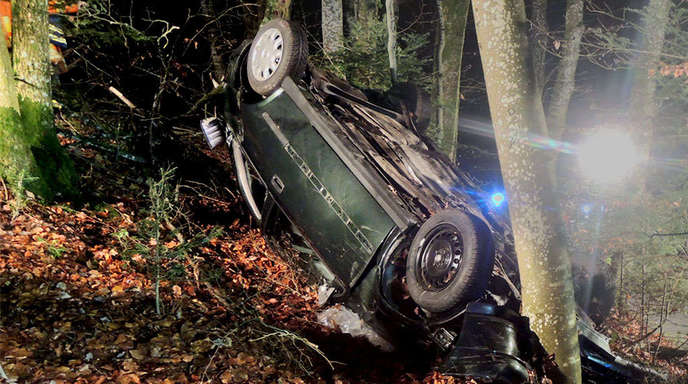 Auf dem Dach gelandet: Auto überschlägt sich in Schuttertal