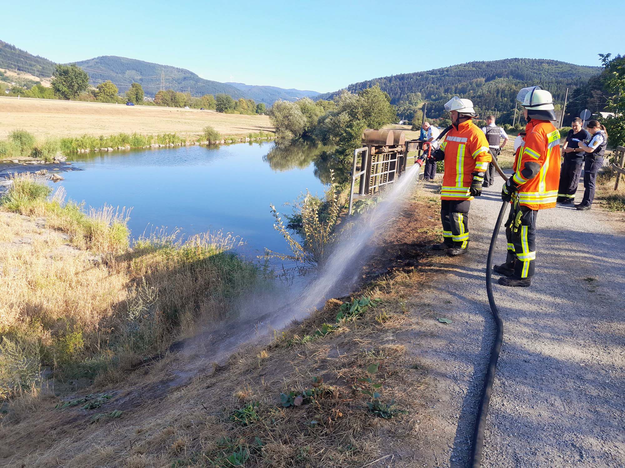 Flächenbrand an der Kinzig